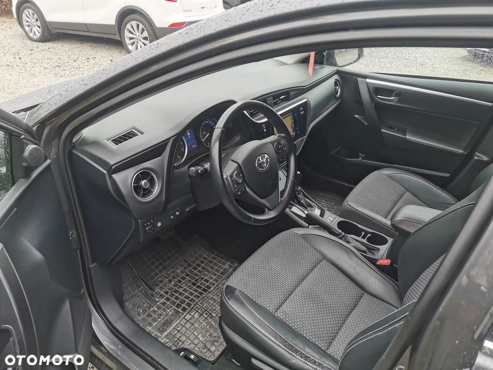 Toyota Corolla 1.6 Executive MS - 12