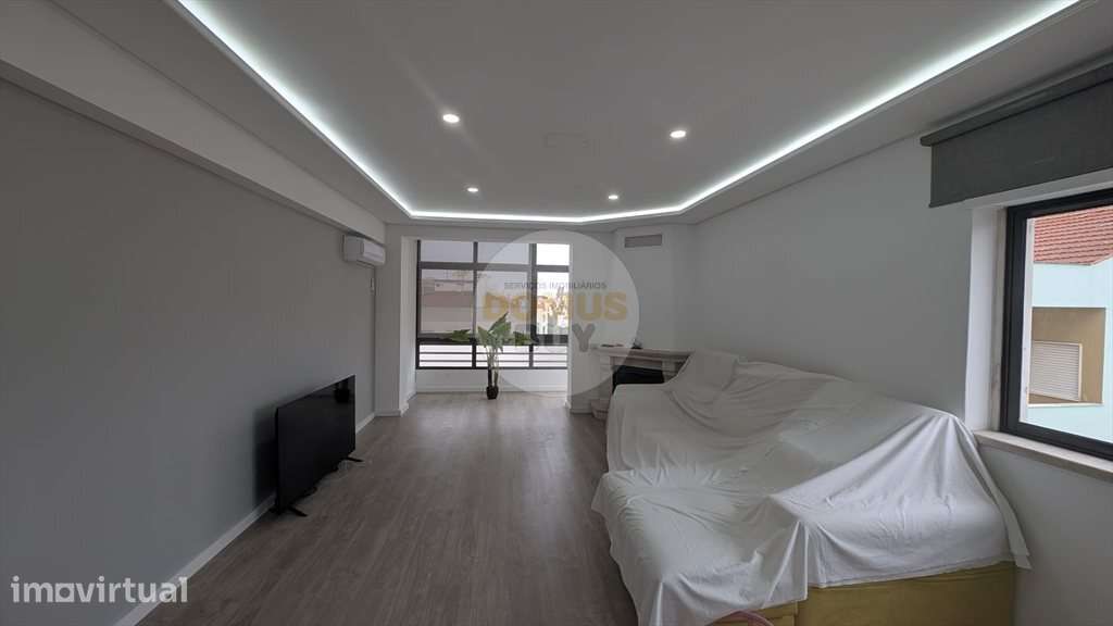 APARTAMENTO T3 REMODELADO COM 115M² AREA UTIL - PAIO PIRES - Grande imagem: 3/24