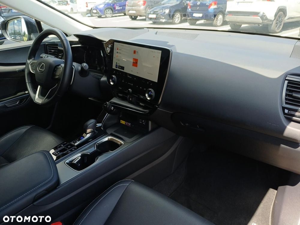 Lexus NX 350h Omotenashi AWD - 19