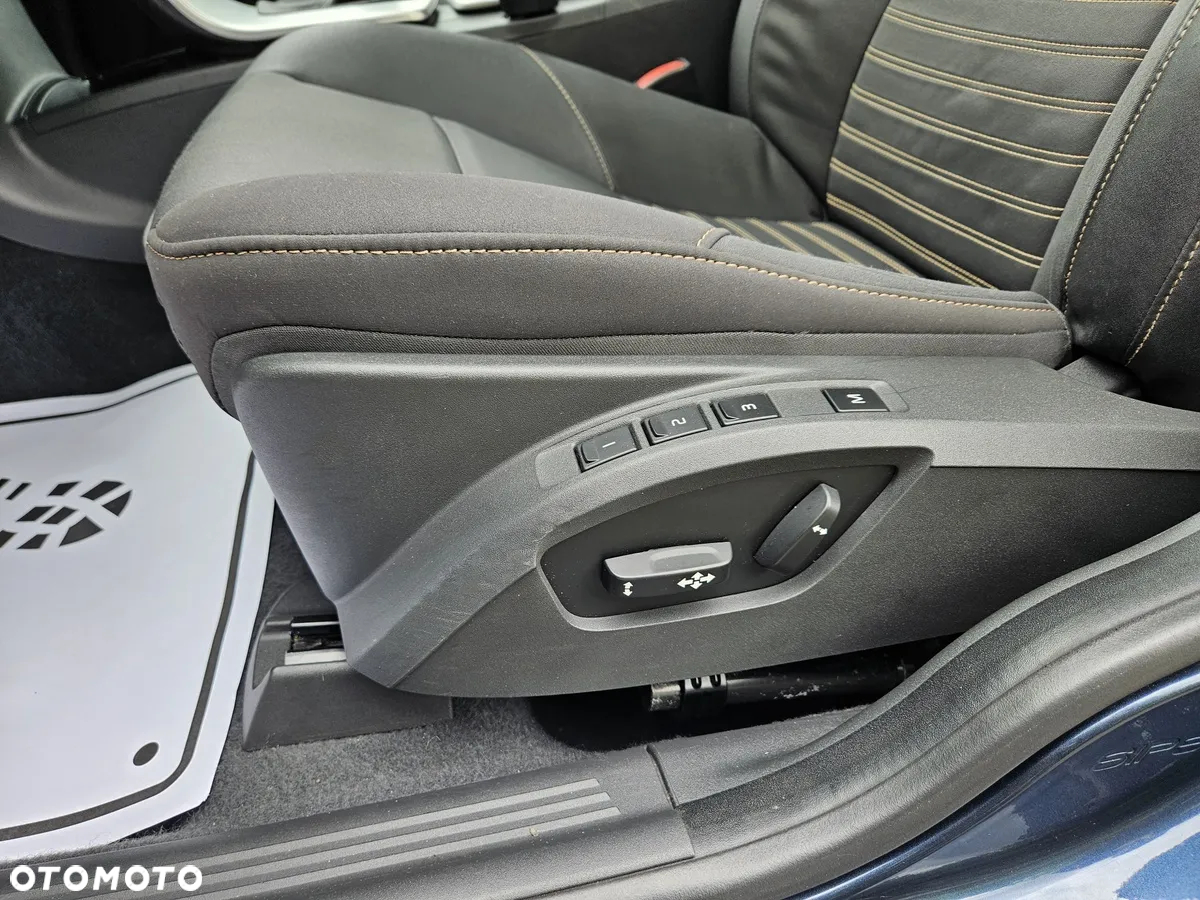 Volvo V50 2.0 Momentum - 12