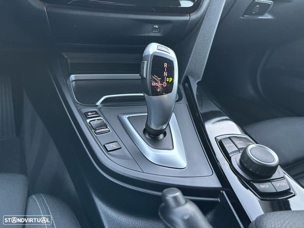 BMW 320 d Touring ED Line Sport Shadow Auto - 27