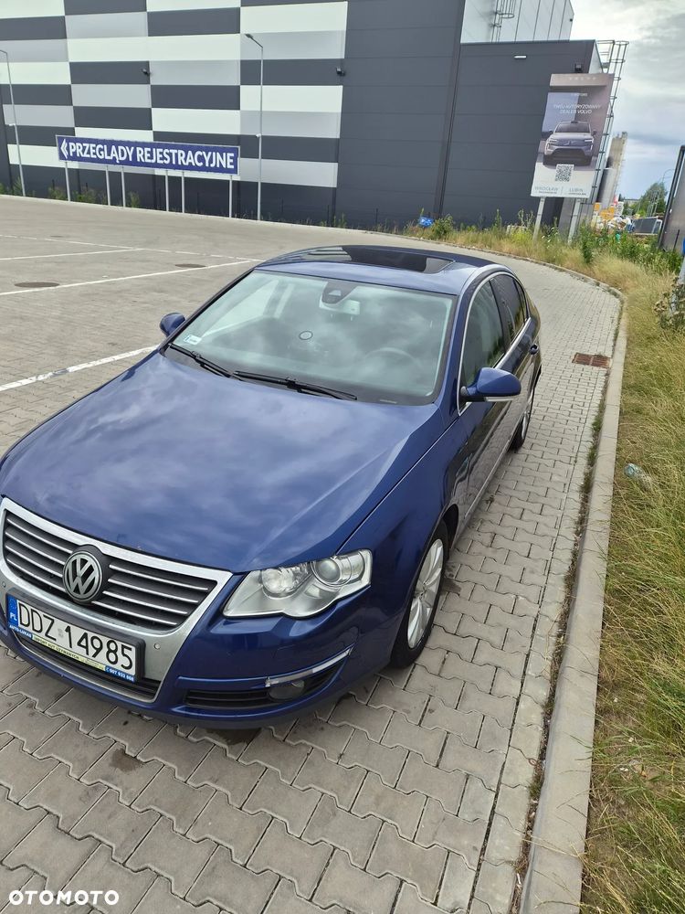 Volkswagen Passat 2.0 TDI DPF BlueMot Highline - 1