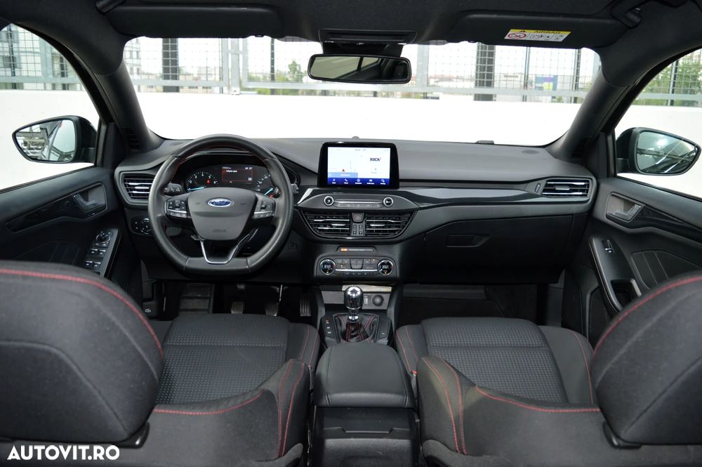 Ford Focus 1.0 EcoBoost Start-Stopp-System ST-LINE X - 9