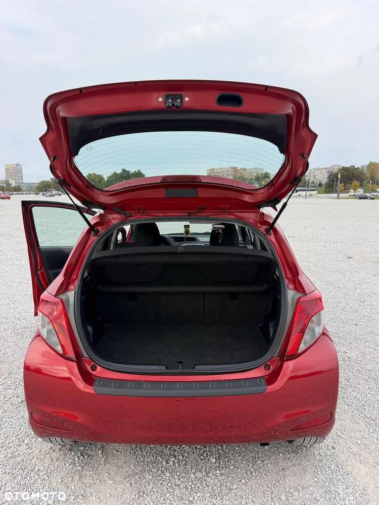 Toyota Yaris - 10