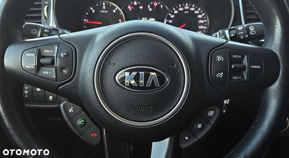Kia Carens 1.7 CRDi Vision - 22