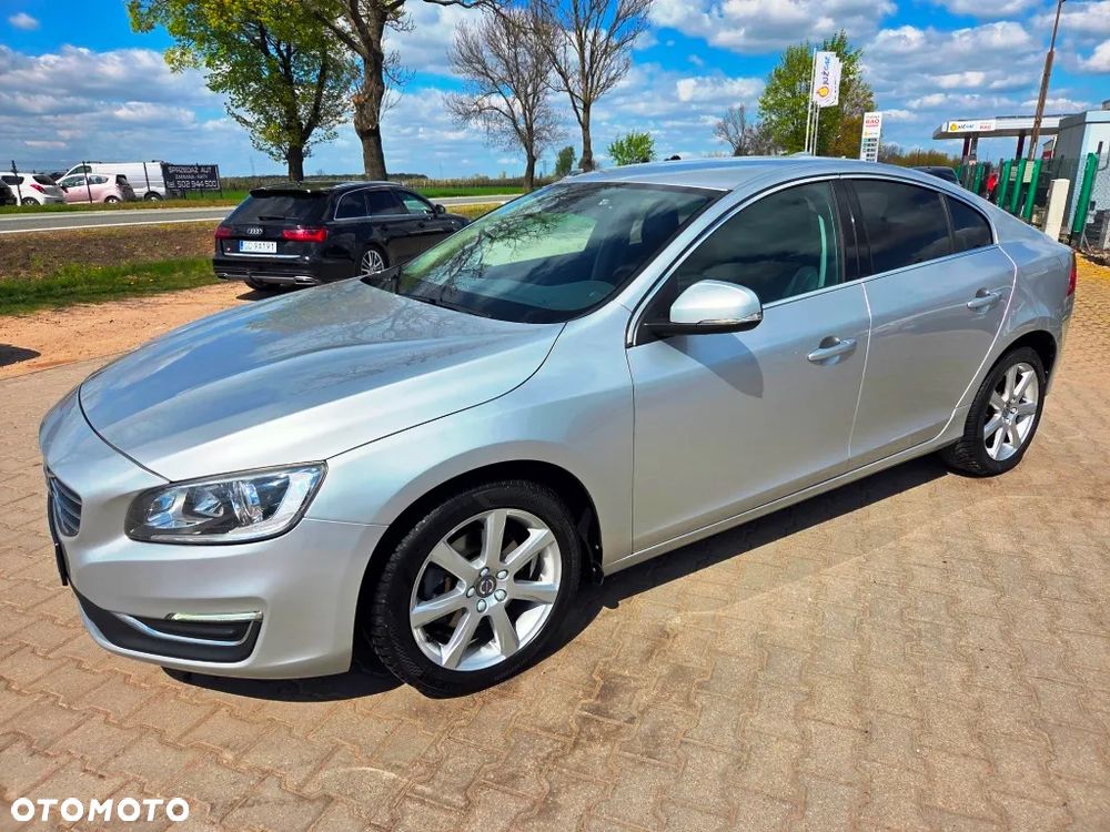 Volvo S60 D2 Drive-E Momentum - 19