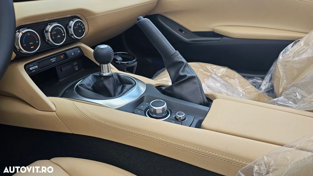 Mazda MX-5 SKYACTIV G132 Kazari - 3