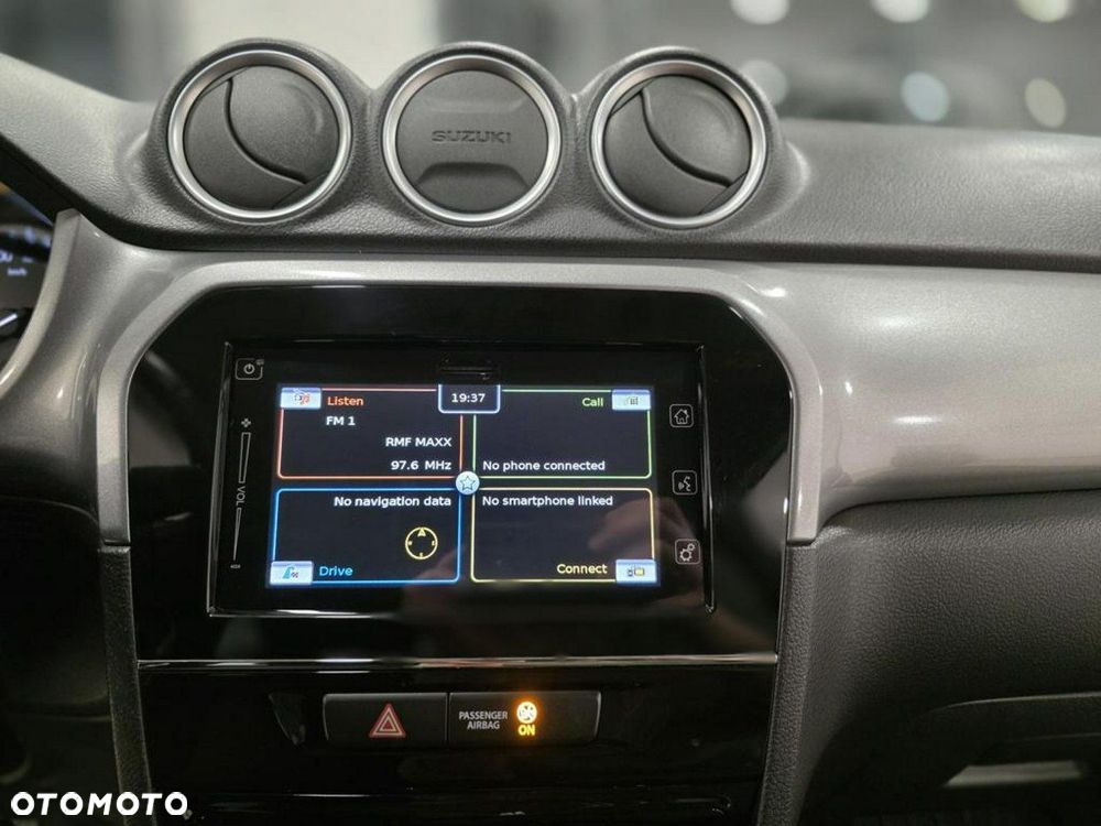 Suzuki Vitara 1.6 Comfort 2WD - 20