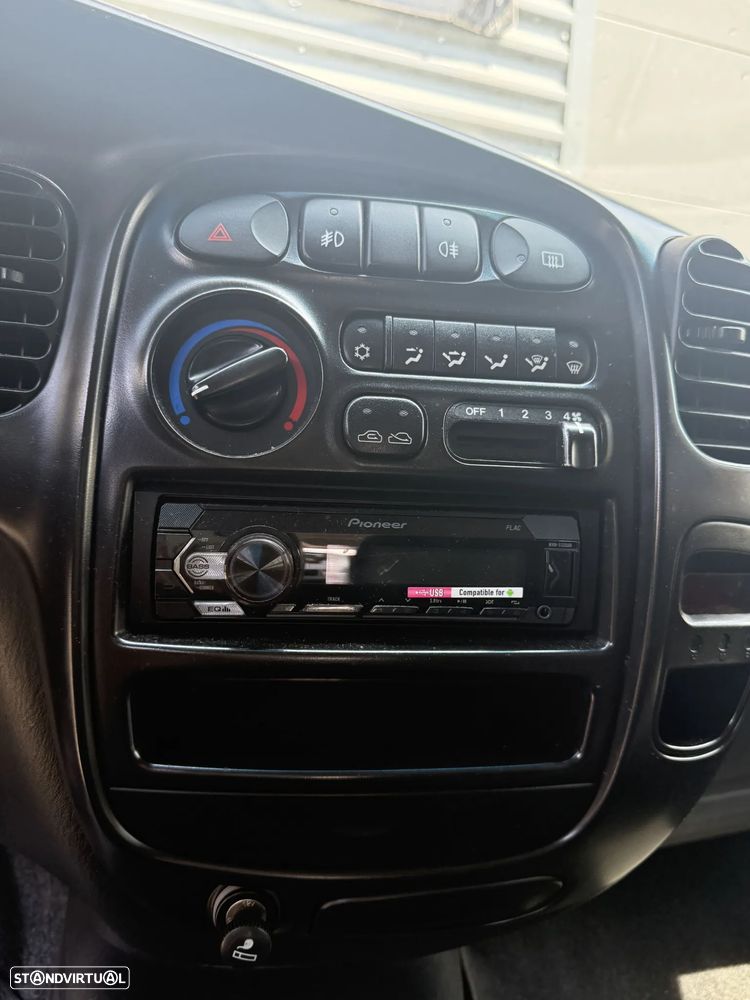 Hyundai H-1 - 21