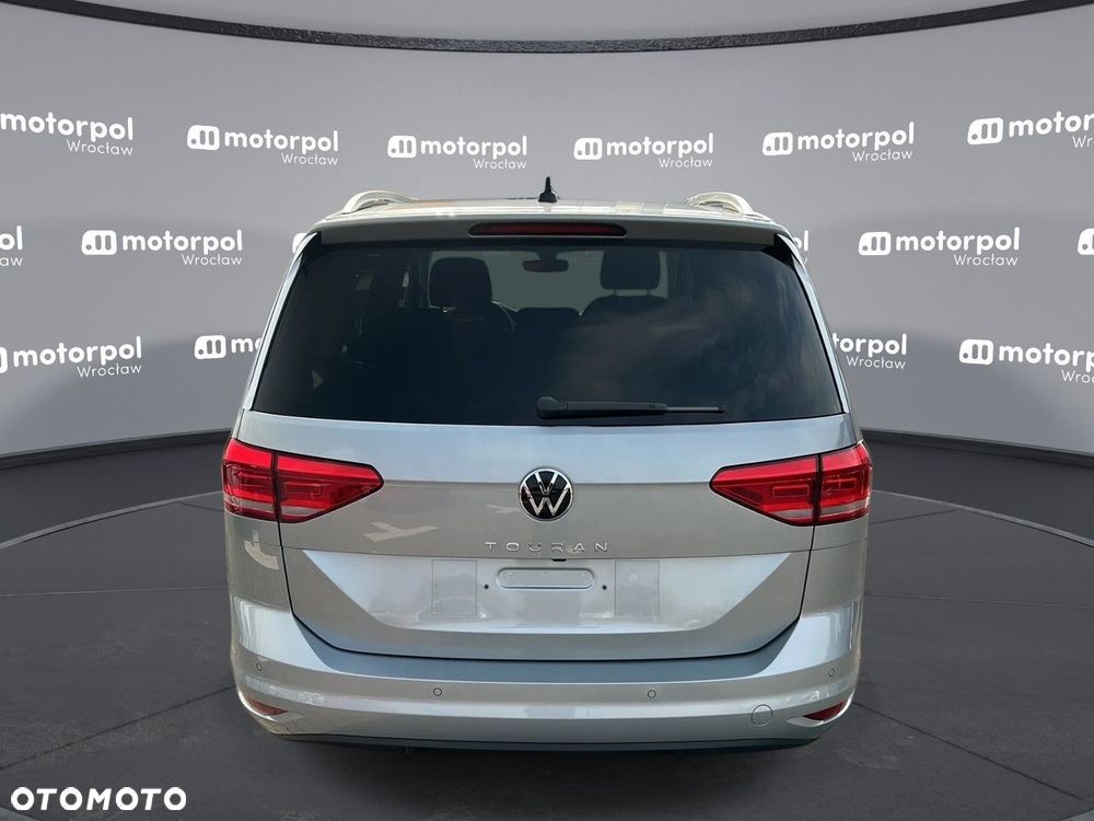 Volkswagen Touran - 9