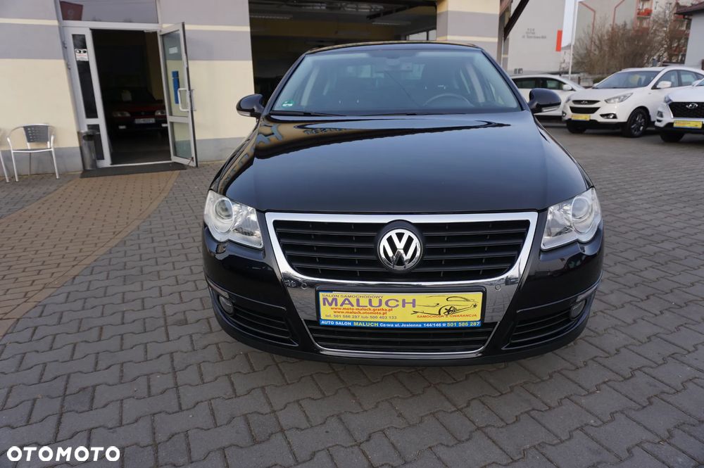 Volkswagen Passat 1.6 Comfortline Family - 7