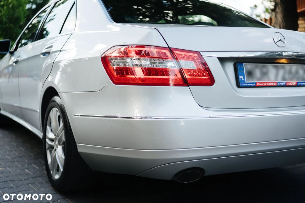 Mercedes-Benz Klasa E 350 4Matic 7G-TRONIC Elegance - 5
