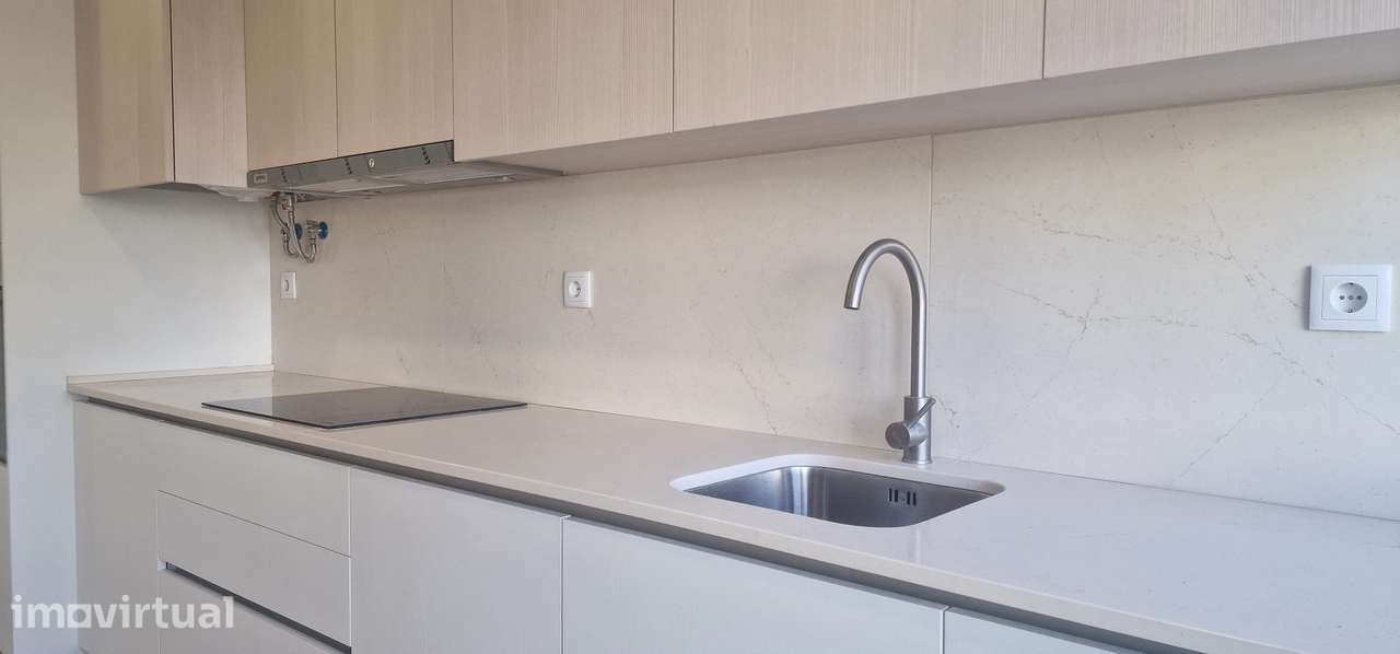 T3 Remodelado com 2 Terraços e Localização Central - Grande imagem: 3/15