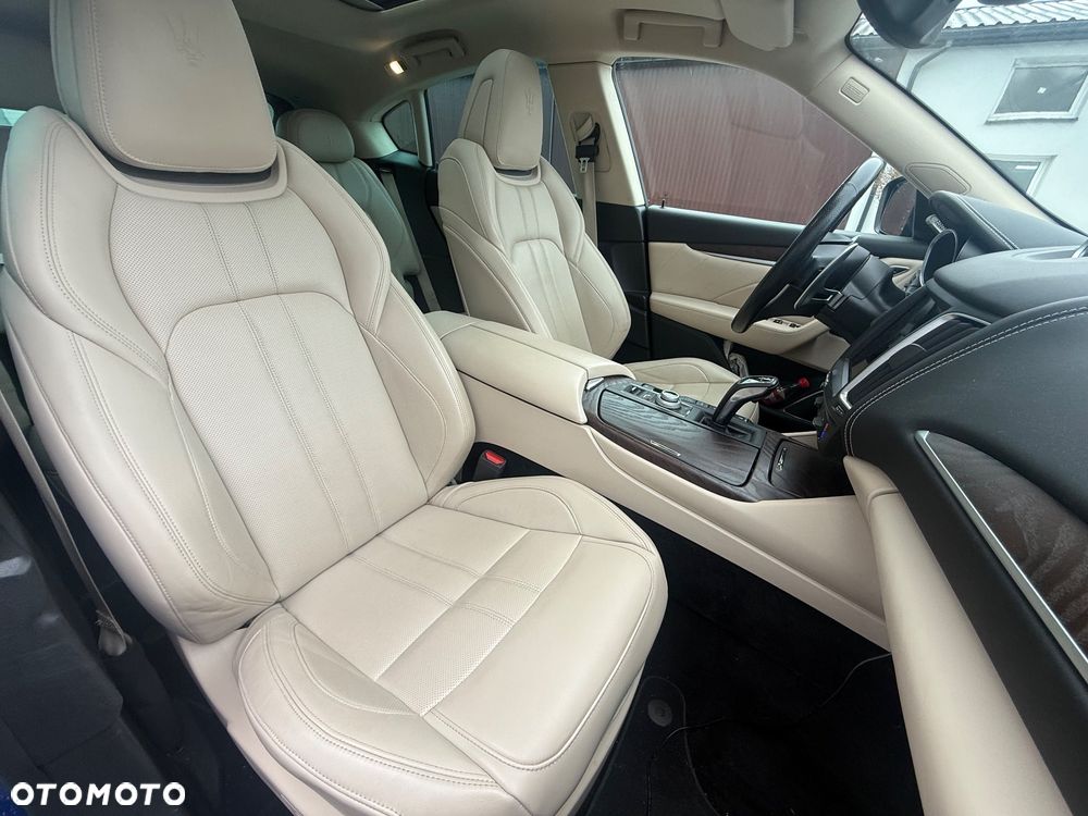 Maserati Levante S - 10