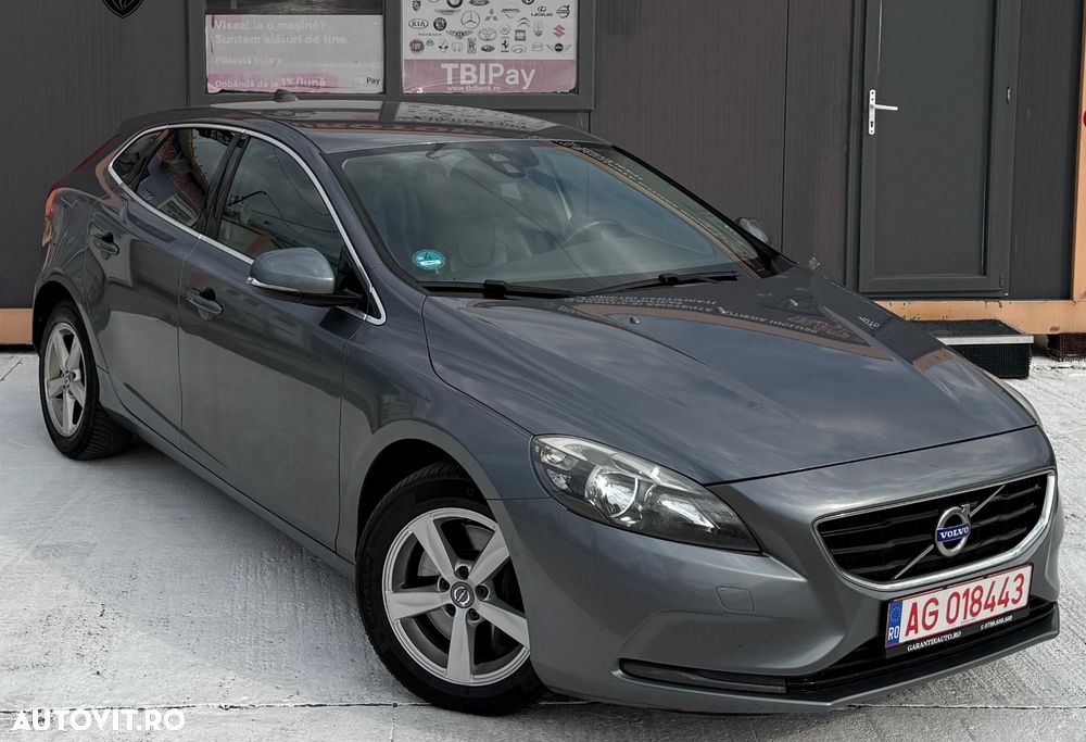 Volvo V40 D4 Inscription - 8