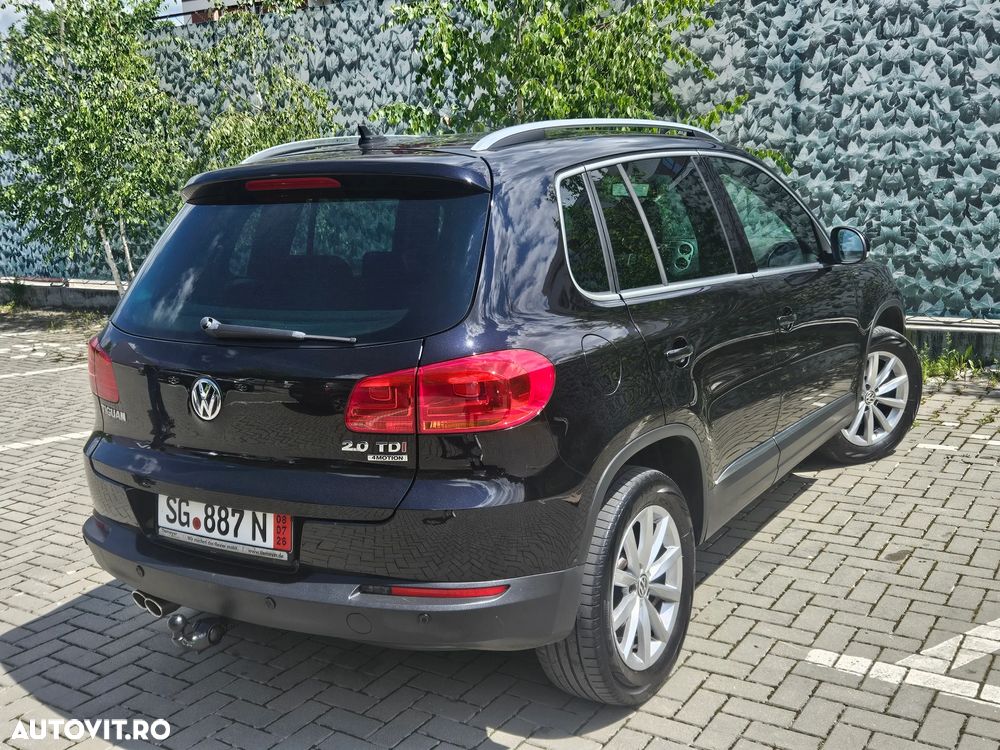 Volkswagen Tiguan 2.0 TDI DPF 4Motion BlueMotion Technology Lounge Sport & Style - 3