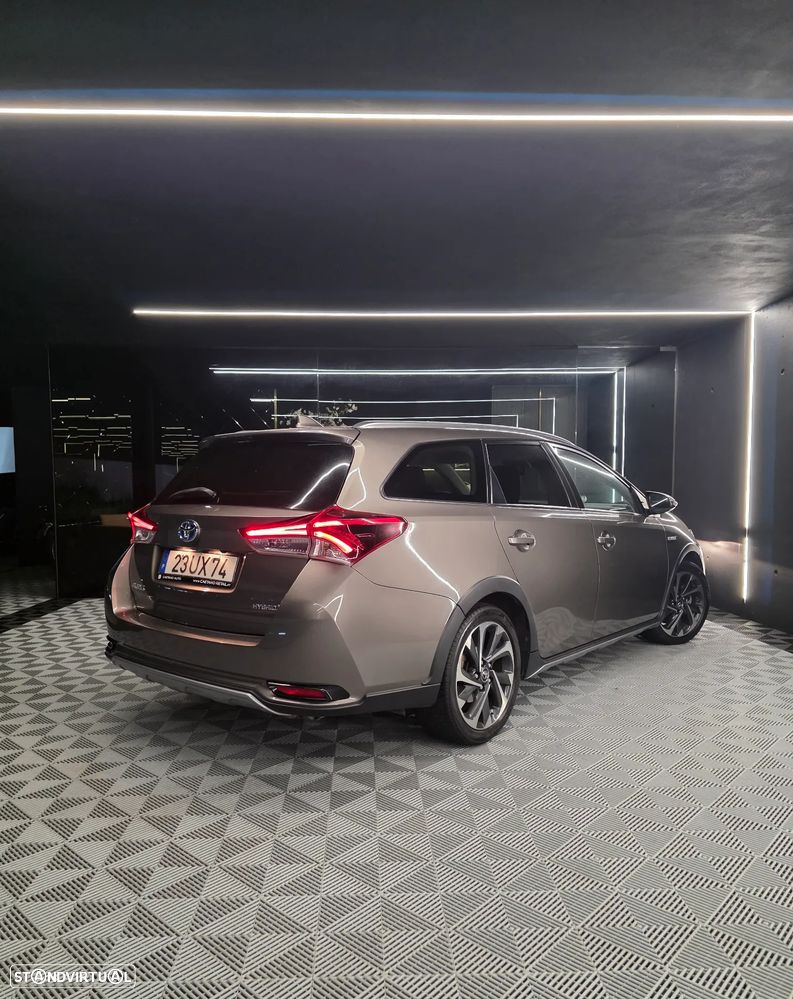 Toyota Auris Touring Sports 1.8 HSD Comfort +P.Techno+P.Sport - 10