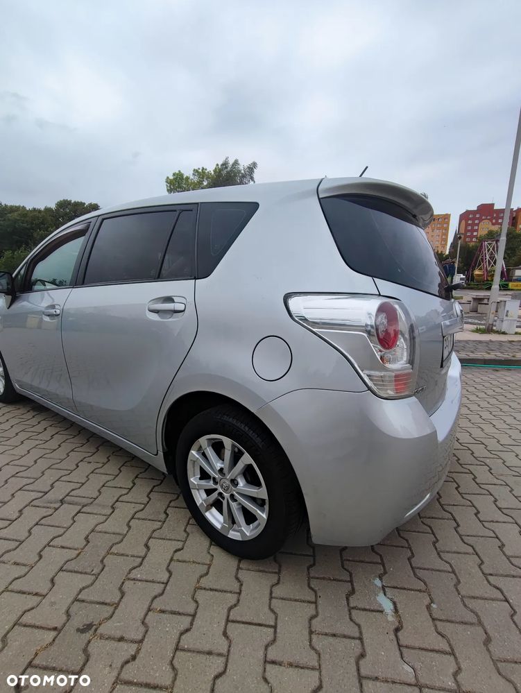 Toyota Verso - 7