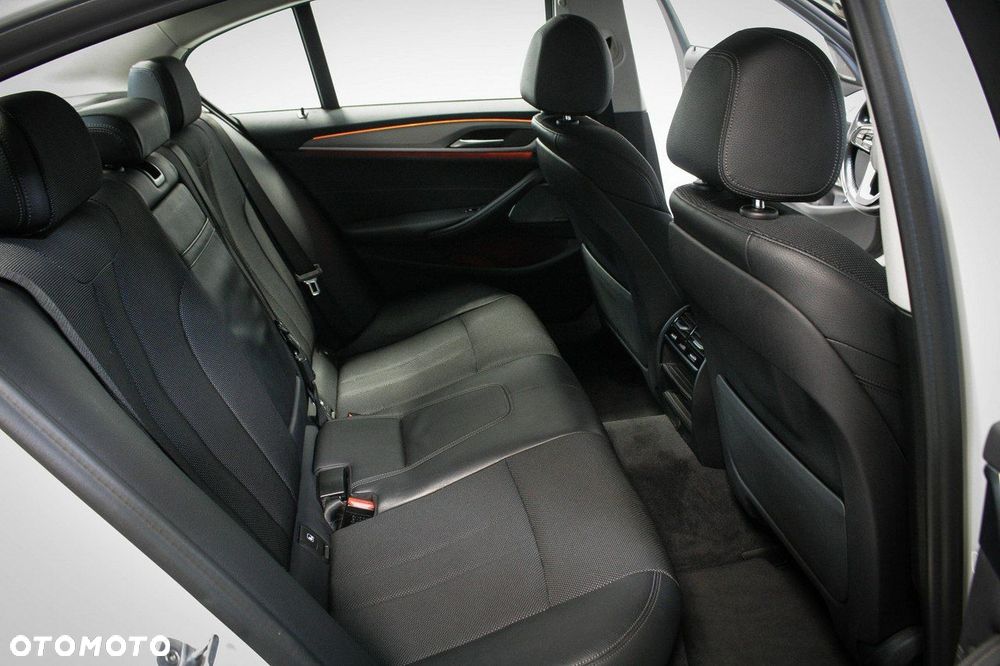 BMW Seria 5 520d xDrive Sport Line sport - 18