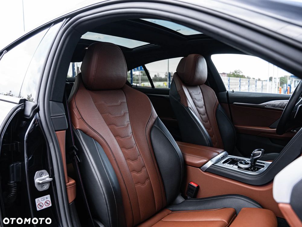 BMW Seria 8 840d xDrive - 28