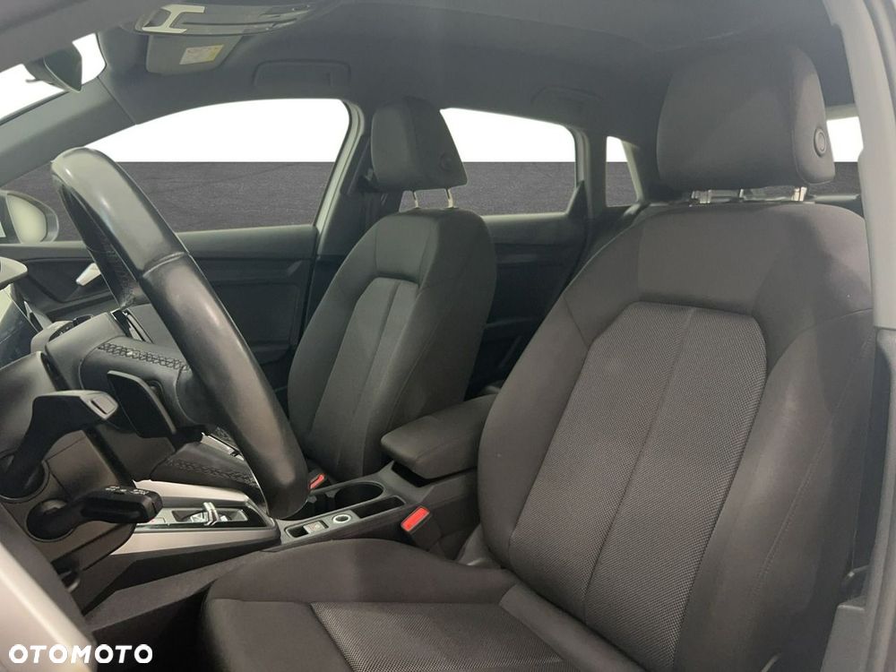 Audi A3 Sportback 35 TFSI mHEV S tronic - 10