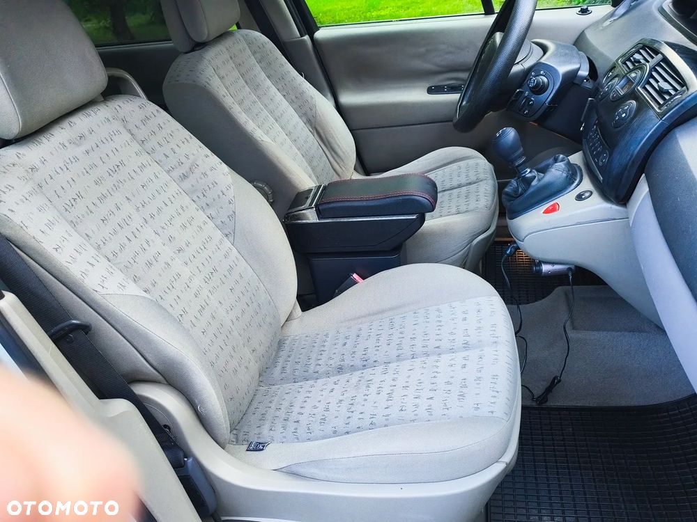 Renault Scenic 1.9 dCi Confort Expression - 12