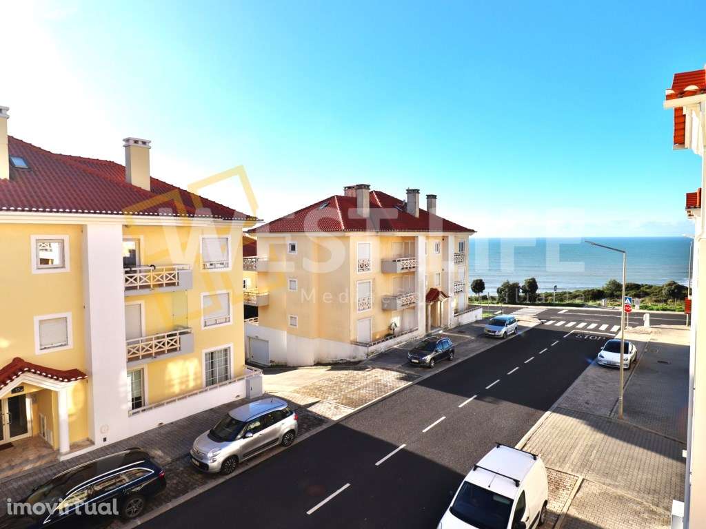 Apartamento Duplex T3 + 1 - A dois minutos da Praia de Ribeira D'Il... - Grande imagem: 2/29