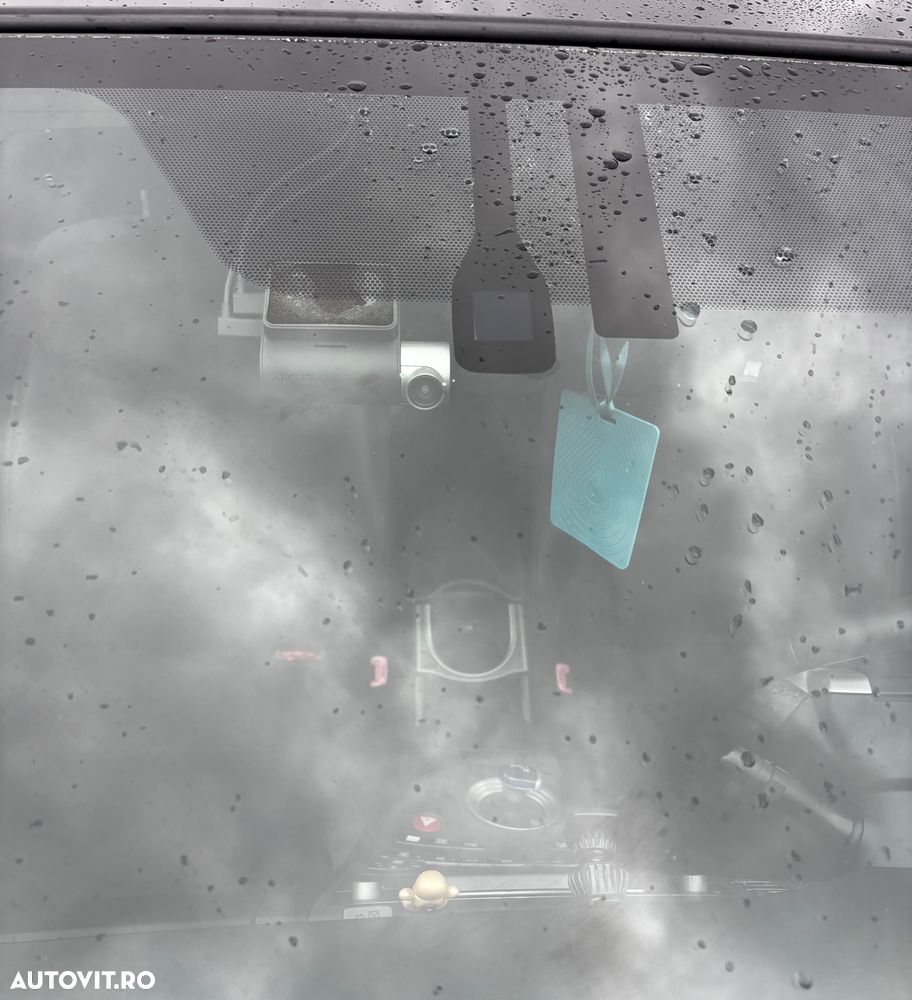 Toyota Prius (Hybrid) Sol - 24