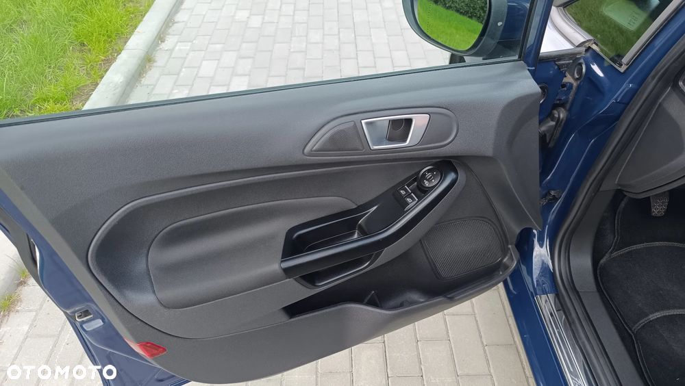 Ford Fiesta 1.0 EcoBoost Titanium X - 24