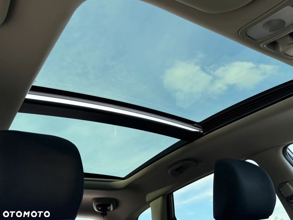 Kia Carens 1.7 CRDi XL 7os - 9