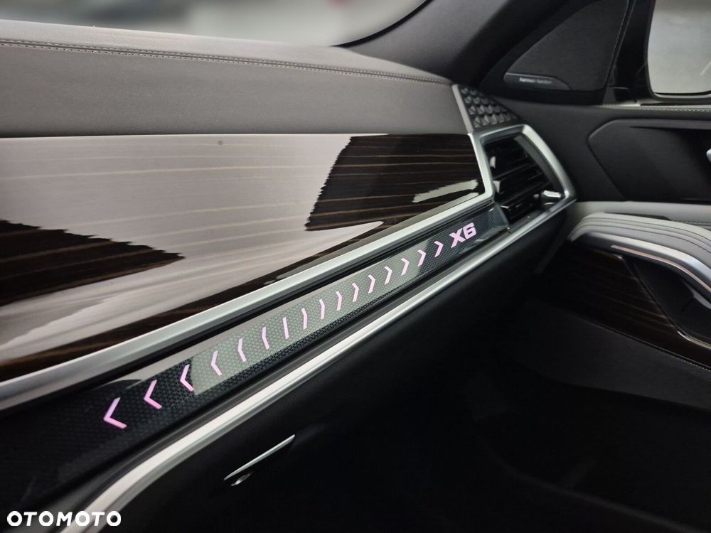 BMW X6 - 26