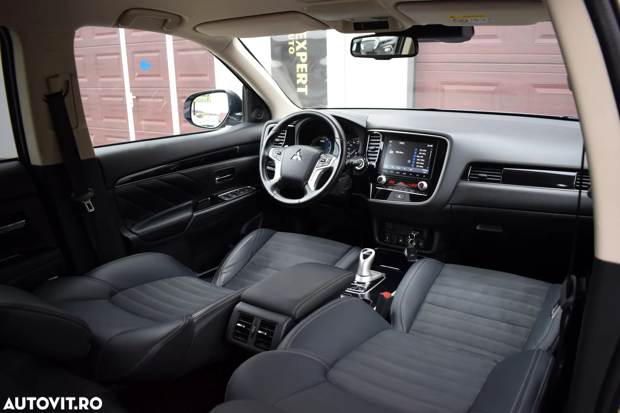 Mitsubishi Outlander PHEV 2.4 L 4X4 Instyle+ - 8