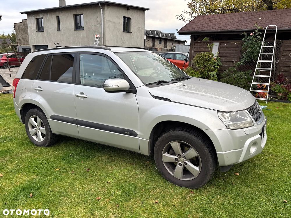 Suzuki Grand Vitara 2.4 De Luxe - 16