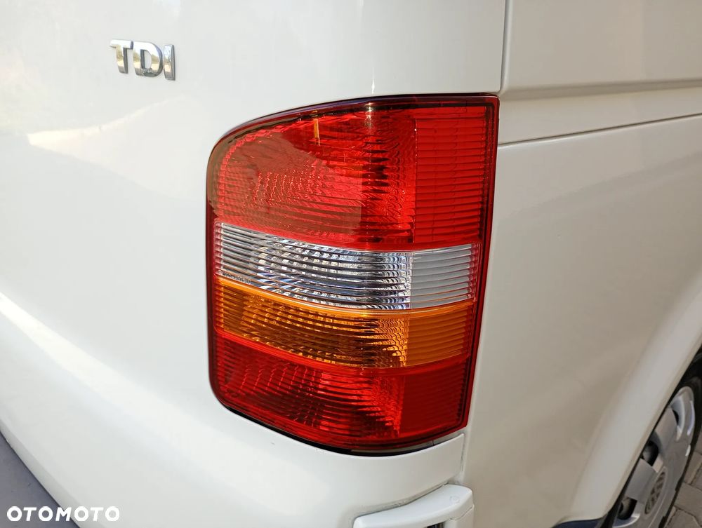 Volkswagen TRANSPORTER T5 XI.2009r. MAX WYSOKI 1,9 TDI 102KM KLIMATYZACJA NOWE SPRZĘGŁO I ROZRZĄD PRZEGLĄD NA ROK ZERO RDZY 3 OSOBOWY STAN TECHNICZNY WZOROWY ŁADOWNOŚĆ 1385 KG BEZWYPADKOWY VAT1 ELEKTR. SZYBY I LUSTERKA - 29