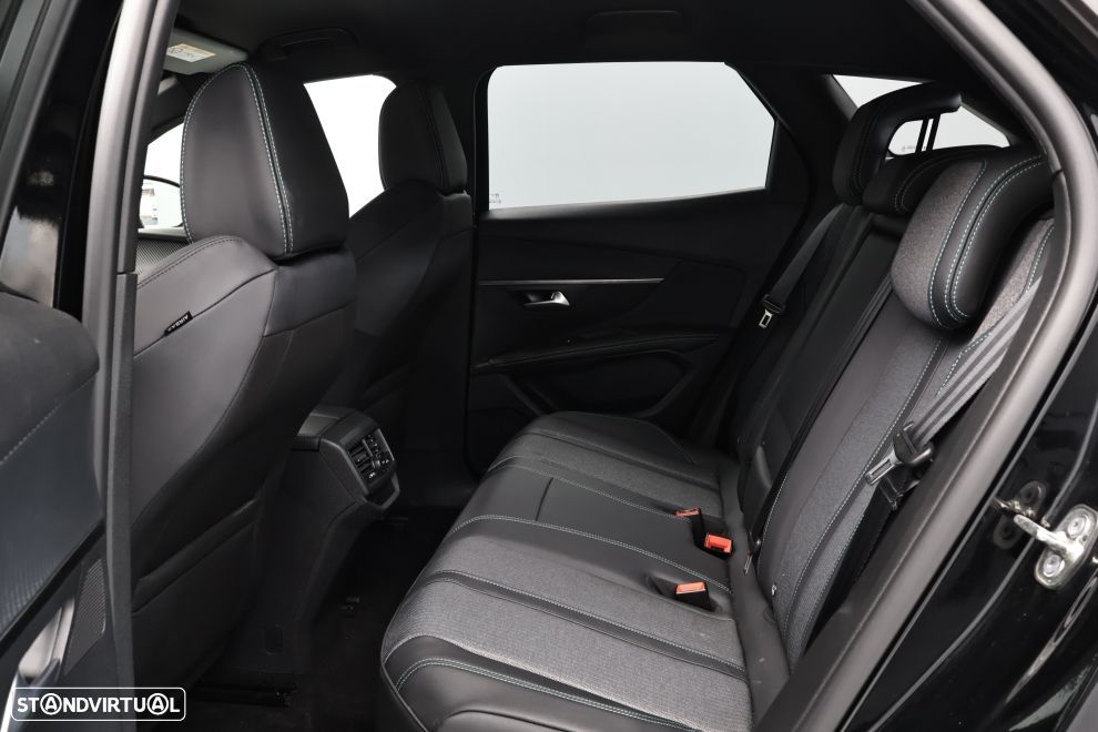 Peugeot 3008 1.6 Hybrid Allure Pack e-EAT8 - 26