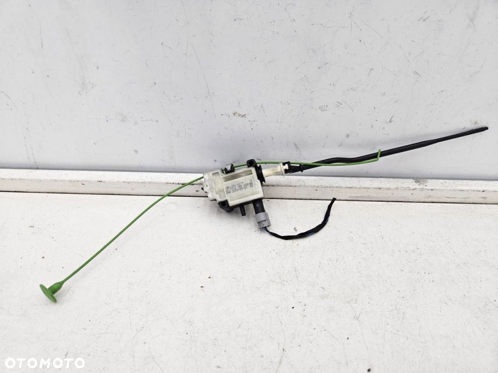 Siłownik klapki paliwa BMW E90 E91 E92 Mini Cooper R56 R57 R58 R59 04-12r. silniczek 6985880 - 4
