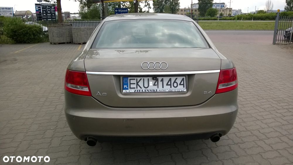 Audi A6 Limousine 2.4 - 5