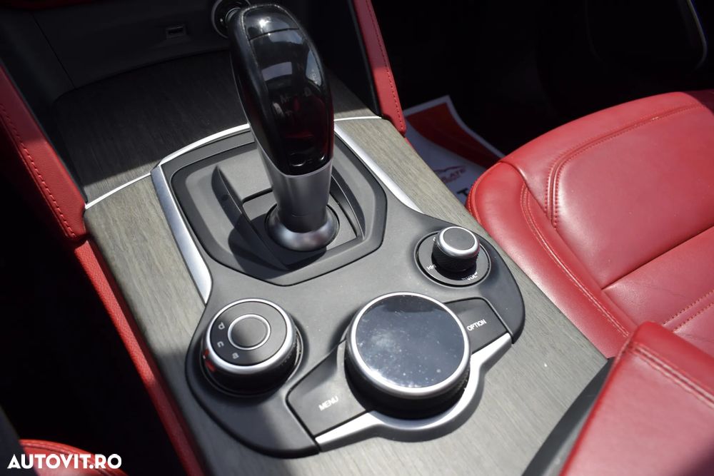Alfa Romeo Stelvio 2.2 16V AT8 Q4 Lusso - 21