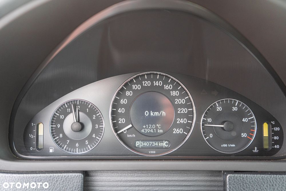 Mercedes-Benz CLK - 12