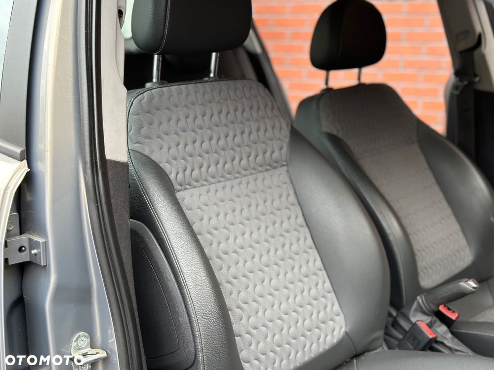 Opel Corsa 1.4 16V Edition 111 Jahre - 10