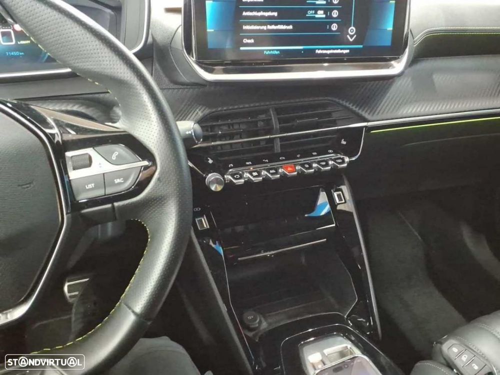 Peugeot e-2008 GT Pack - 7