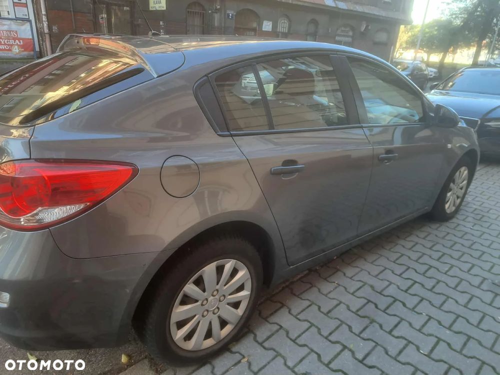 Chevrolet Cruze 1.6 LT - 5