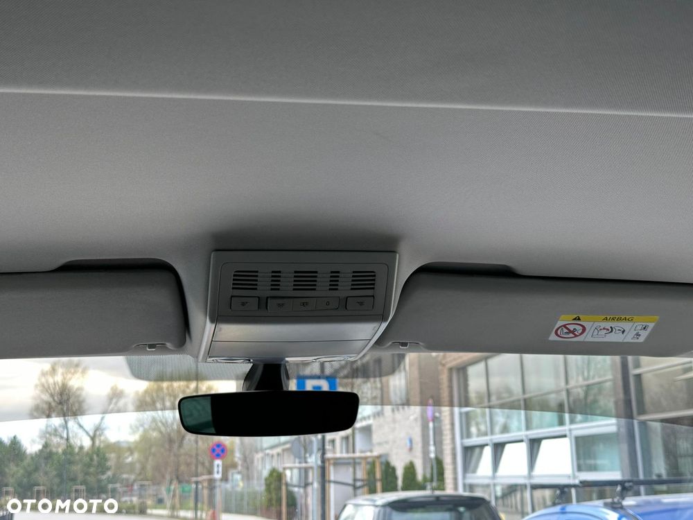 Volkswagen Multivan 2.0 TDI L2 Comfortline DSG - 26