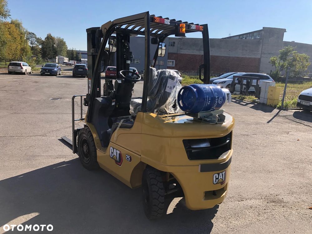 Caterpillar GP25N - 12