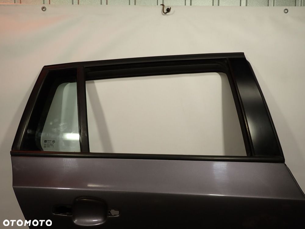 DRZWI PRAWY TYŁ CHEVROLET CRUZE I LIFT KOMBI GQK - 2