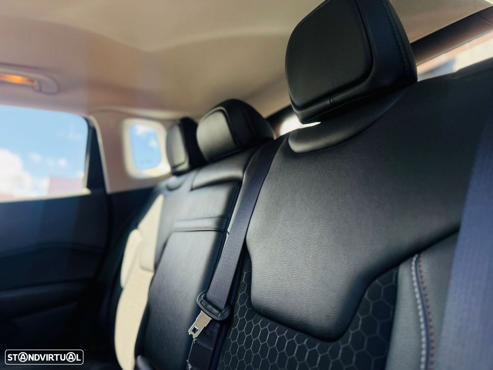 Jeep Compass 1.3 T Longitude - 24