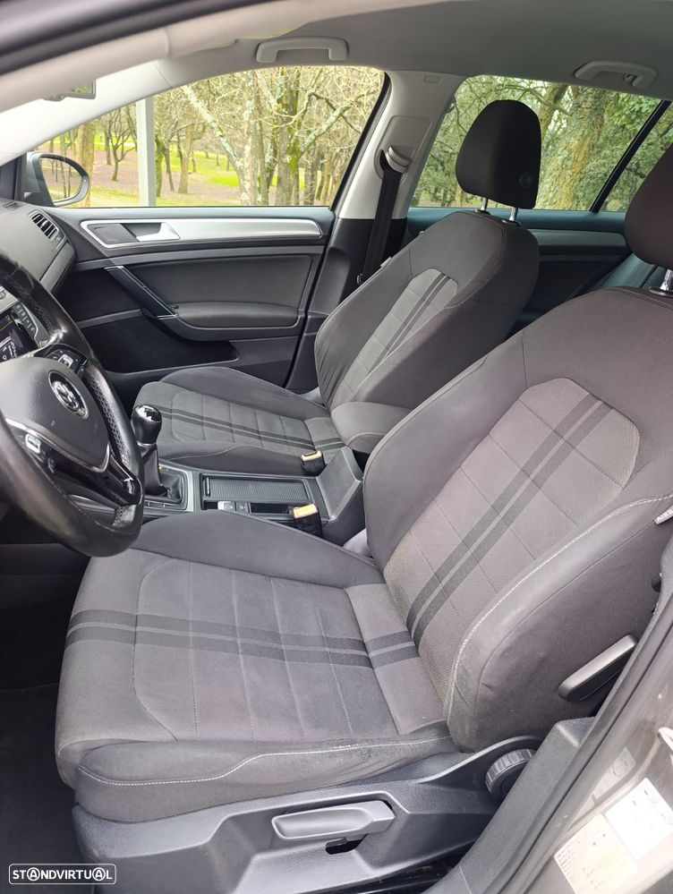 VW Golf Variant 1.6 TDi Confortline - 10