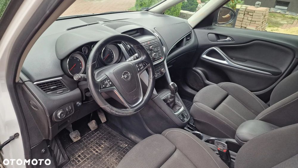 Opel Zafira - 14