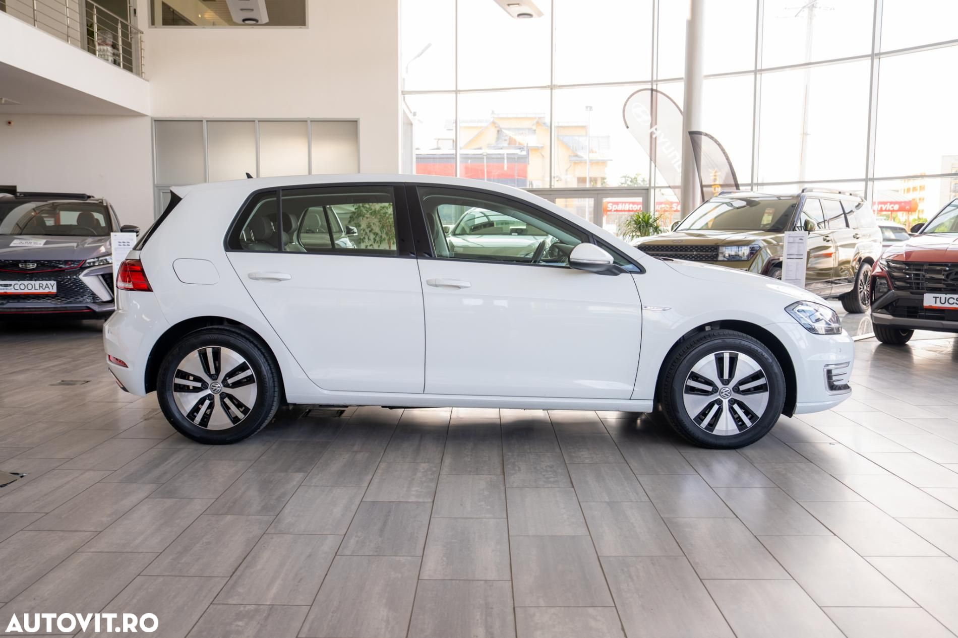 Volkswagen Golf e-Golf - 11