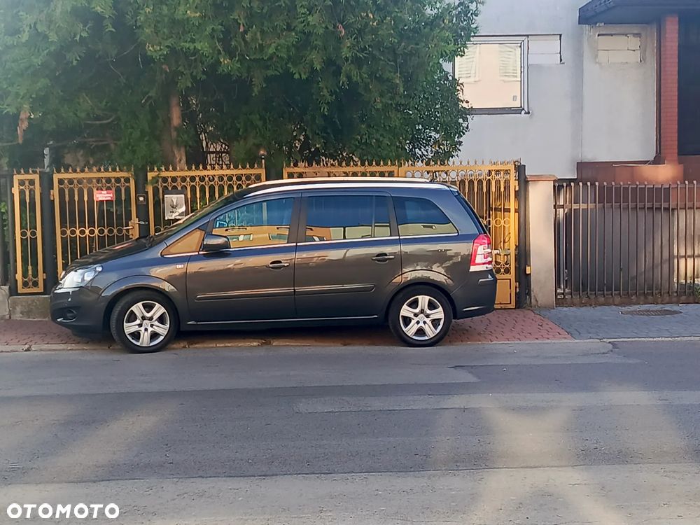 Opel Zafira - 27